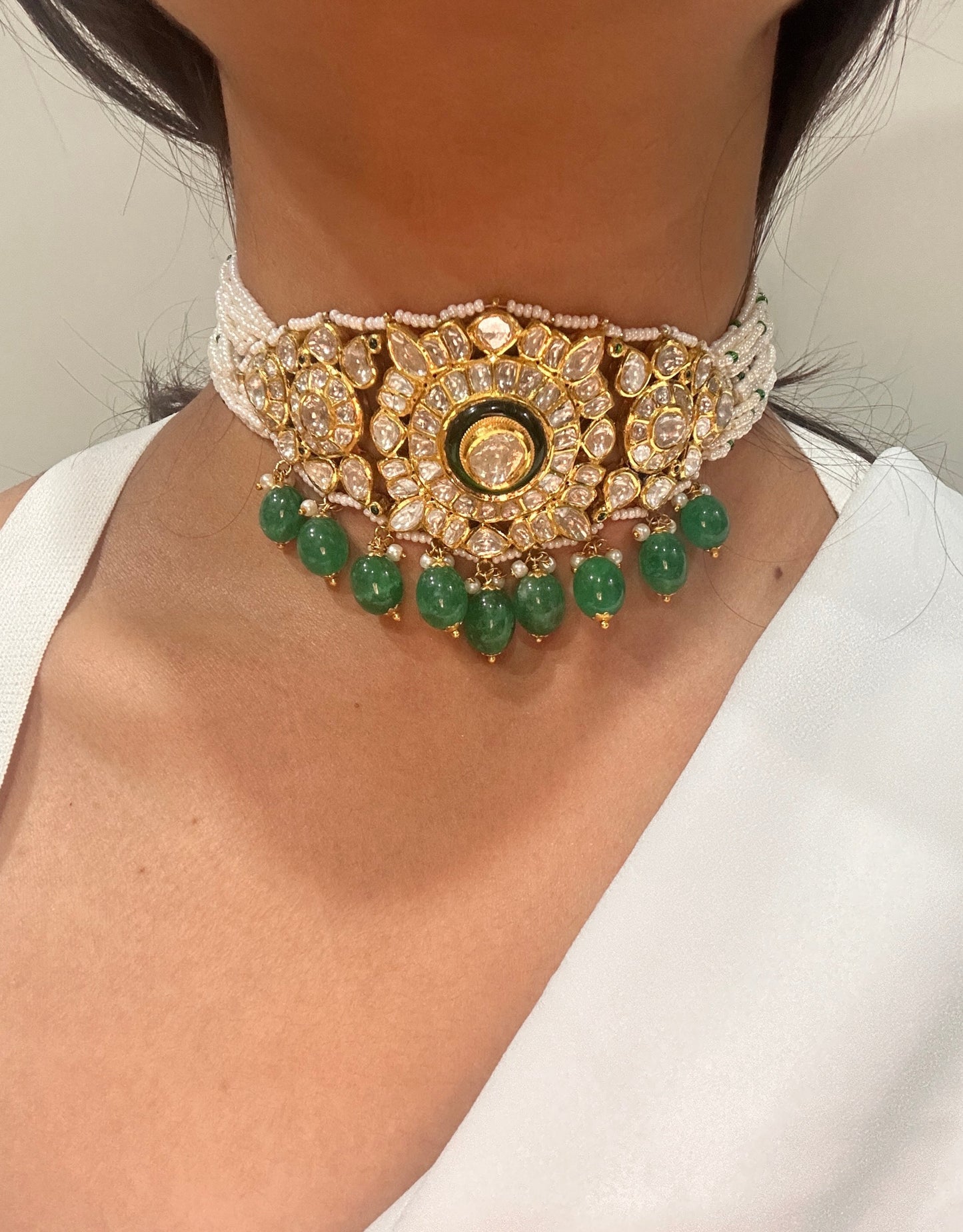 18kt Falguni Choker in Gold Polki