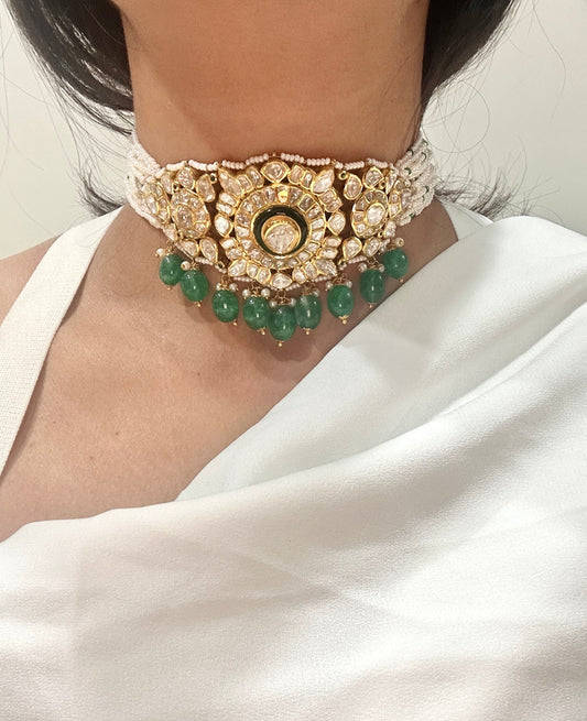 18kt Falguni Choker in Gold Polki