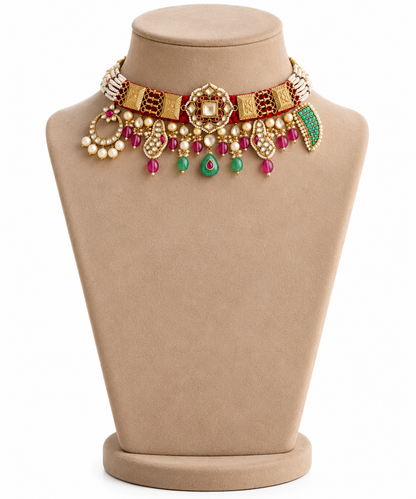 Niroh vintage Necklace