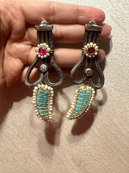 Oxidised Nelaya Earring