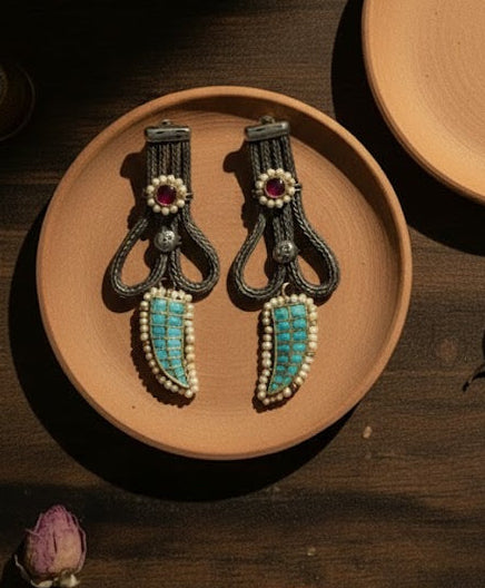 Oxidised Nelaya Earring