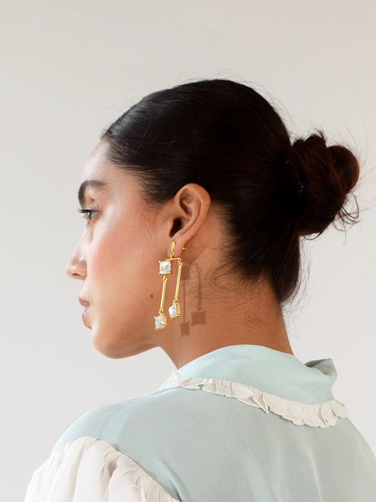Gold Toned Balancoire Earring